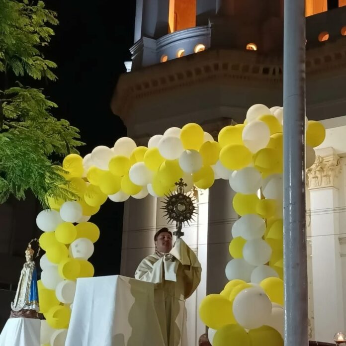 ANIVERSARIO-DE-LA-CAPILLA-AAA-696x696