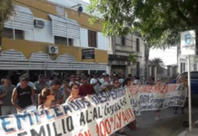 Despedidos de Alal esperan por la ayuda y enfrentan la incertidumbre