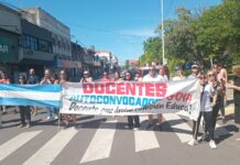 Docentes autoconvocados de Goya se movilizaron exigiendo aumento superior a la canasta básica