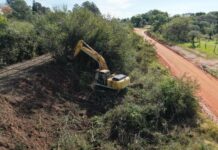 TRAS PEDIDOS DE VECINOS, DESPEJAN UN EXTENSO SECTOR DE OMBUCITO
