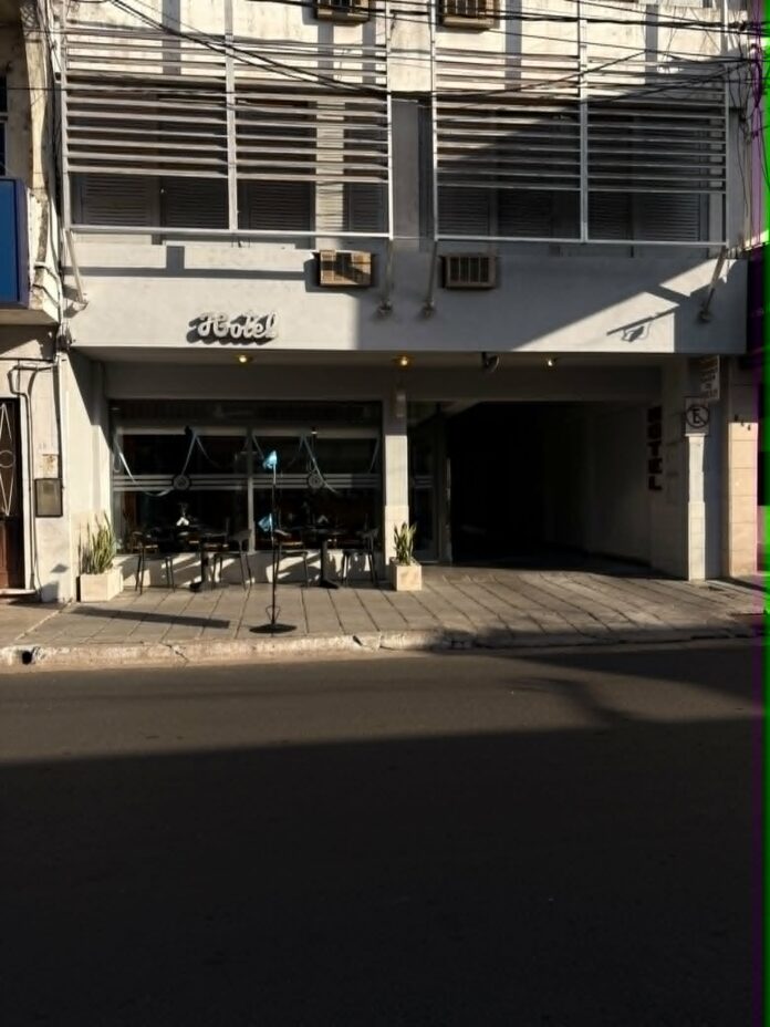 HOTEL 1