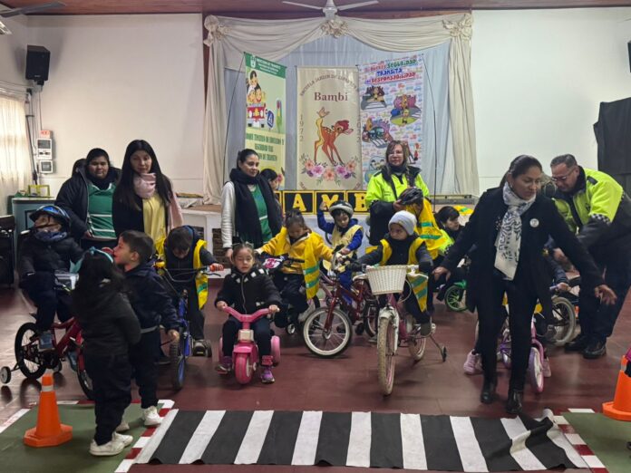 educacion y seguridad vial en el Jardin Bambi ambos turnos 6