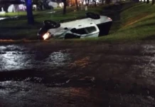 GOYA: UN CONDUCTOR ALCOHOLIZADO TERMINÓ CON SU CAMIONETA EN UN CANAL