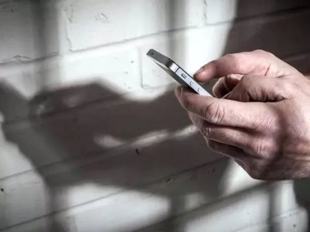 preso-celular-carcel