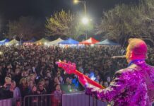 La ciudad recibió sus 183 años con música junto al río